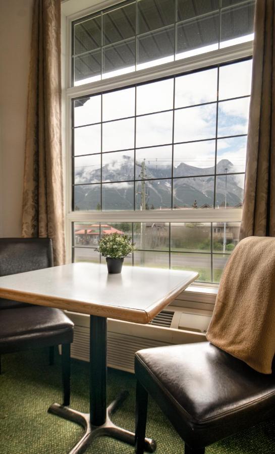 Mountain View Inn Canmore Exteriér fotografie